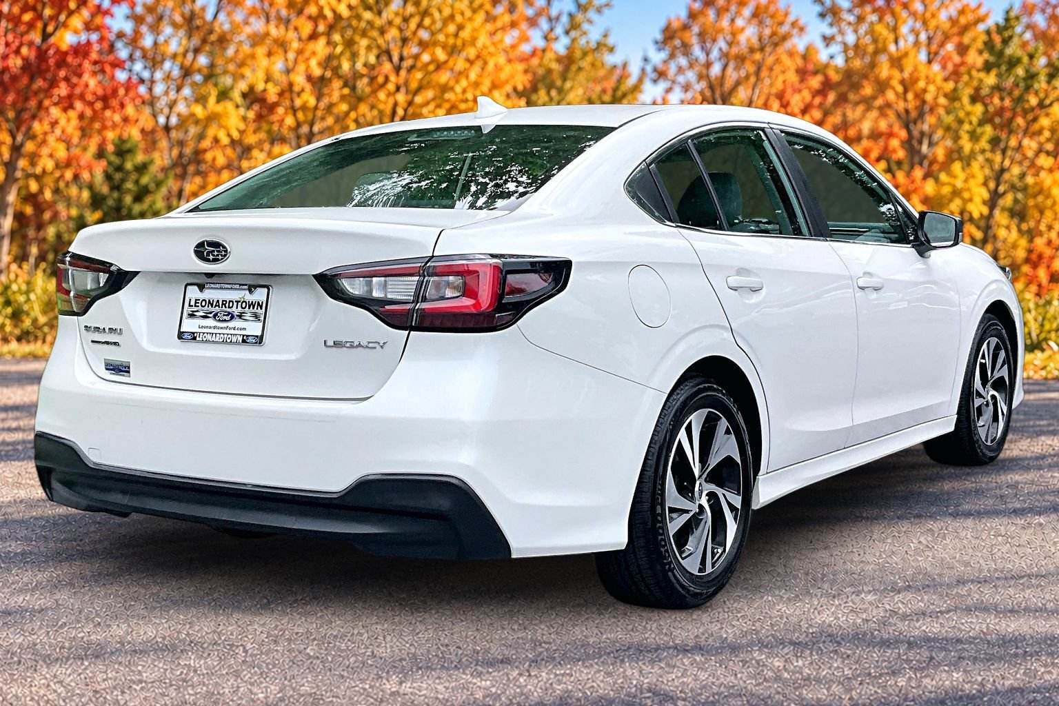 Used 2021 Subaru Legacy w/ Alloy Wheel Package AWD/4WD image 2