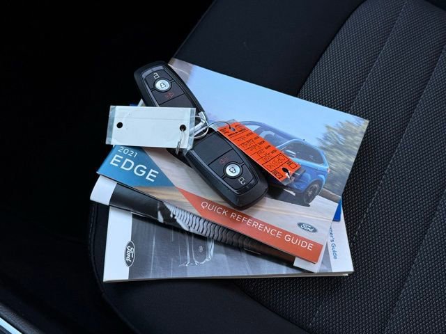 Certified 2021 Ford Edge SE image 17
