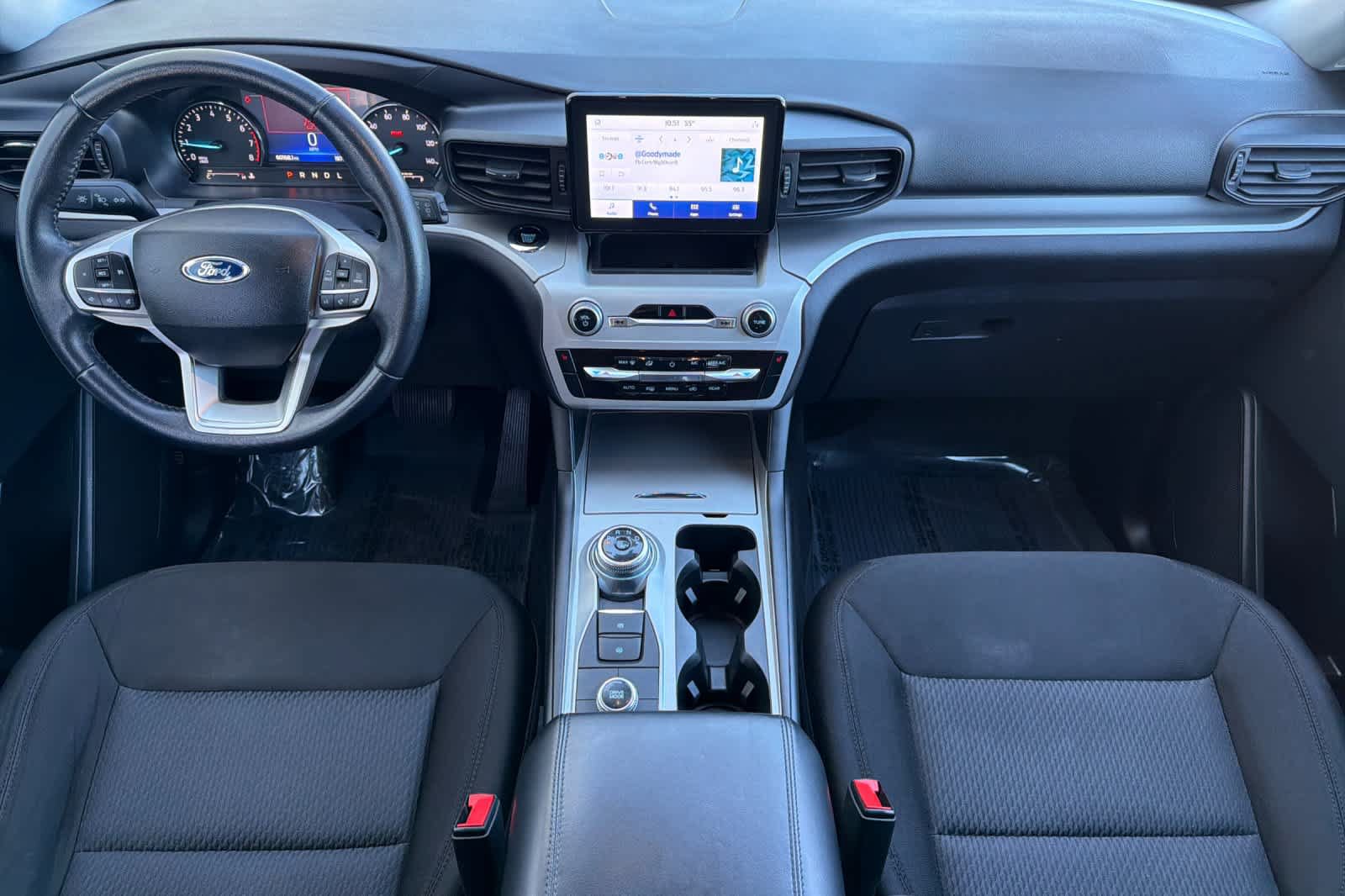 Certified 2023 Ford Explorer XLT AWD/4WD image 3