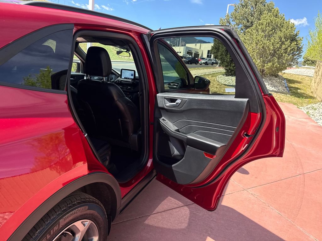 Certified 2025 Ford Escape ST-Line AWD/4WD image 22