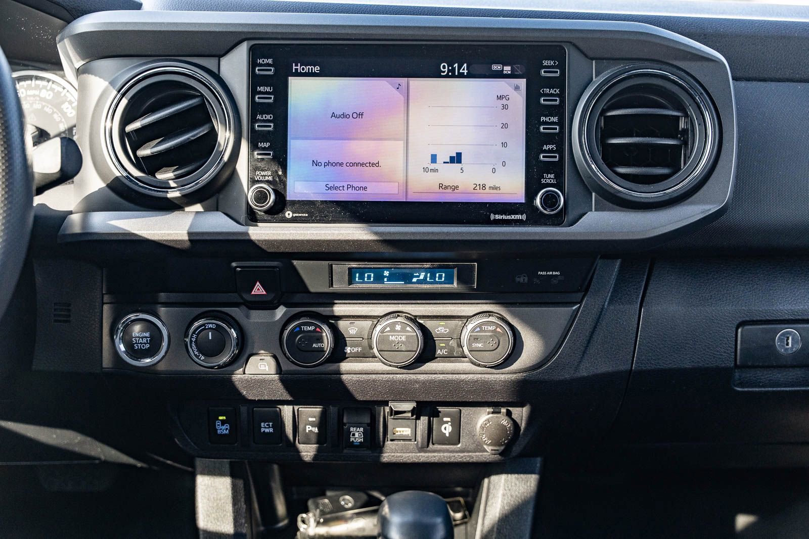 Used 2022 Toyota Tacoma TRD Off-Road w/ Technology Package AWD/4WD image 28