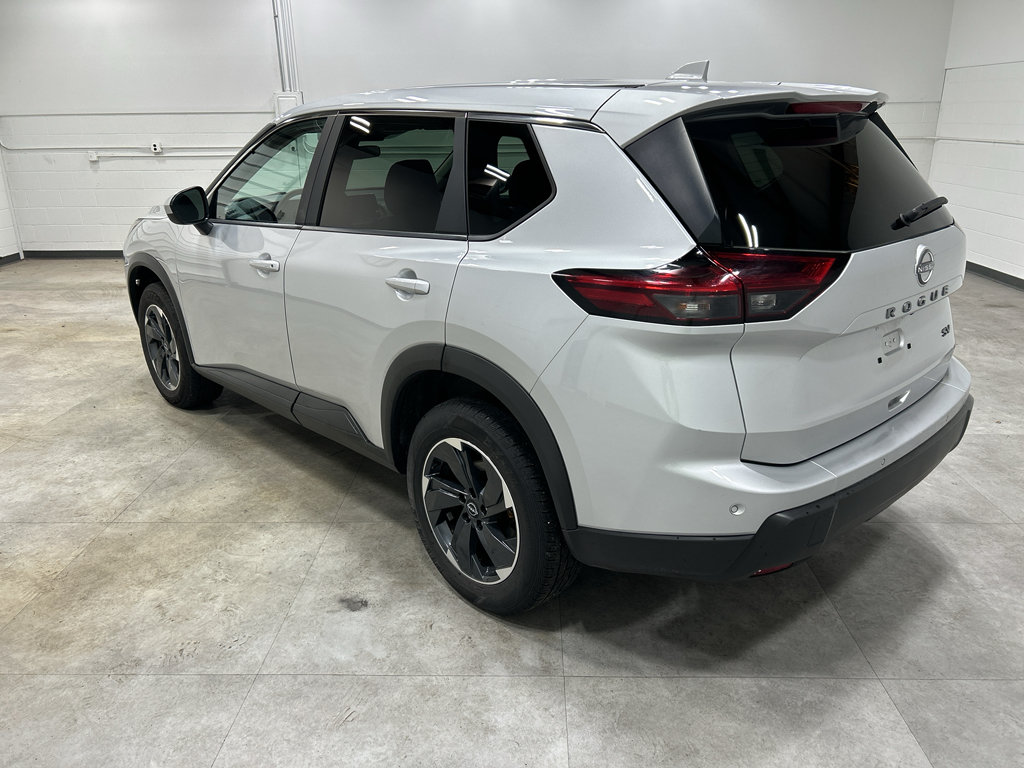 Used 2024 Nissan Rogue SV FWD image 8