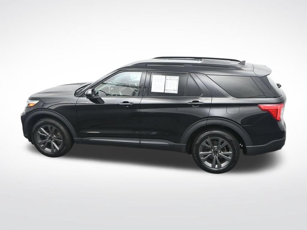 Certified 2023 Ford Explorer XLT w/ Equipment Group 202A AWD/4WD image 31