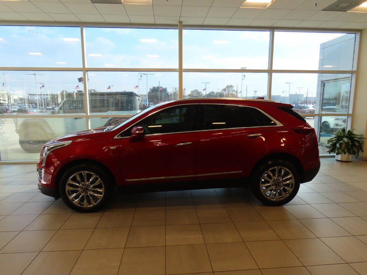Used 2024 Cadillac XT5 Premium Luxury w/ Platinum Package image 3