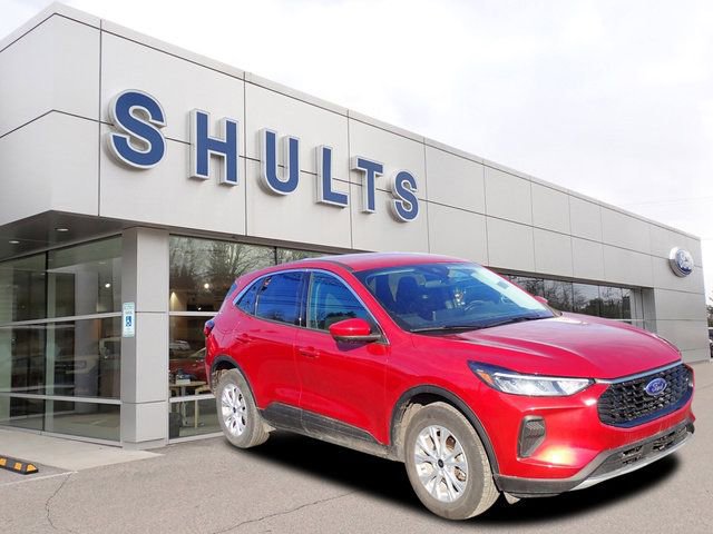 Certified 2023 Ford Escape Active w/ Tech Pack #2 AWD/4WD image 3