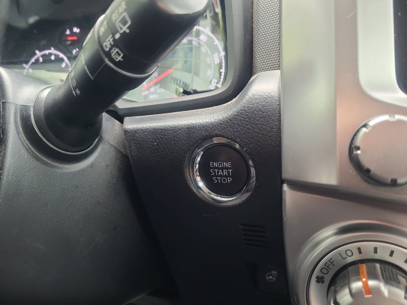 Used 2023 Toyota 4Runner SR5 Premium w/ SR5 Premium Package AWD/4WD image 29