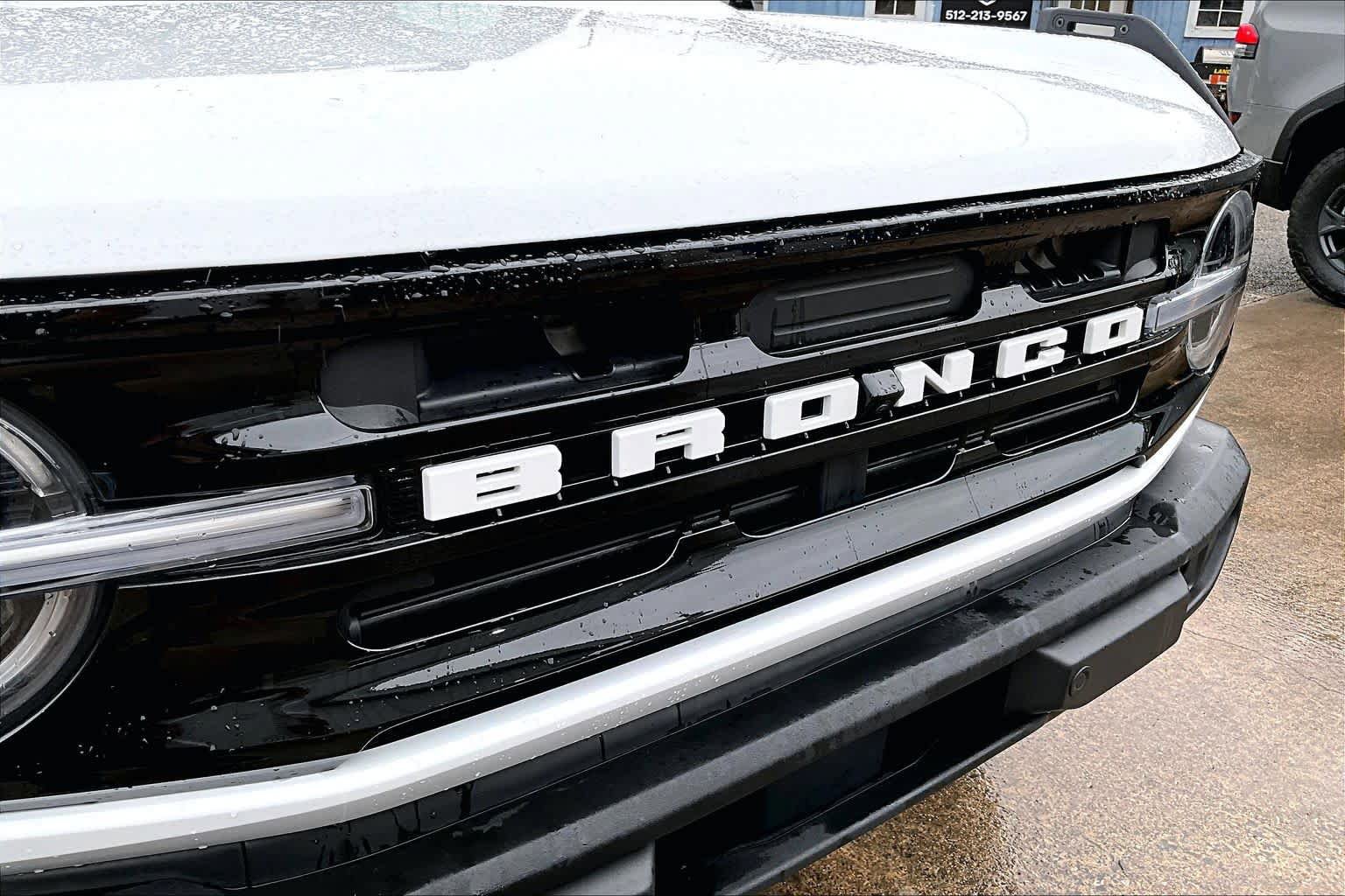 Certified 2025 Ford Bronco Outer Banks AWD/4WD image 30