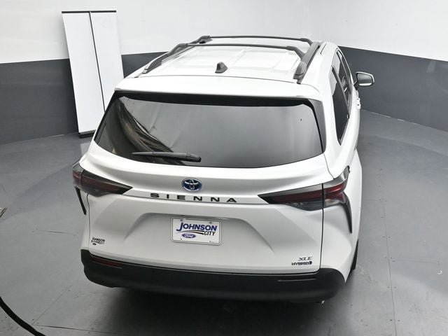 Used 2024 Toyota Sienna XLE FWD image 26