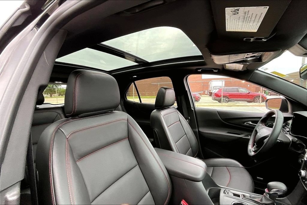 Used 2024 Chevrolet Equinox RS w/ RS Leather Package AWD/4WD image 21