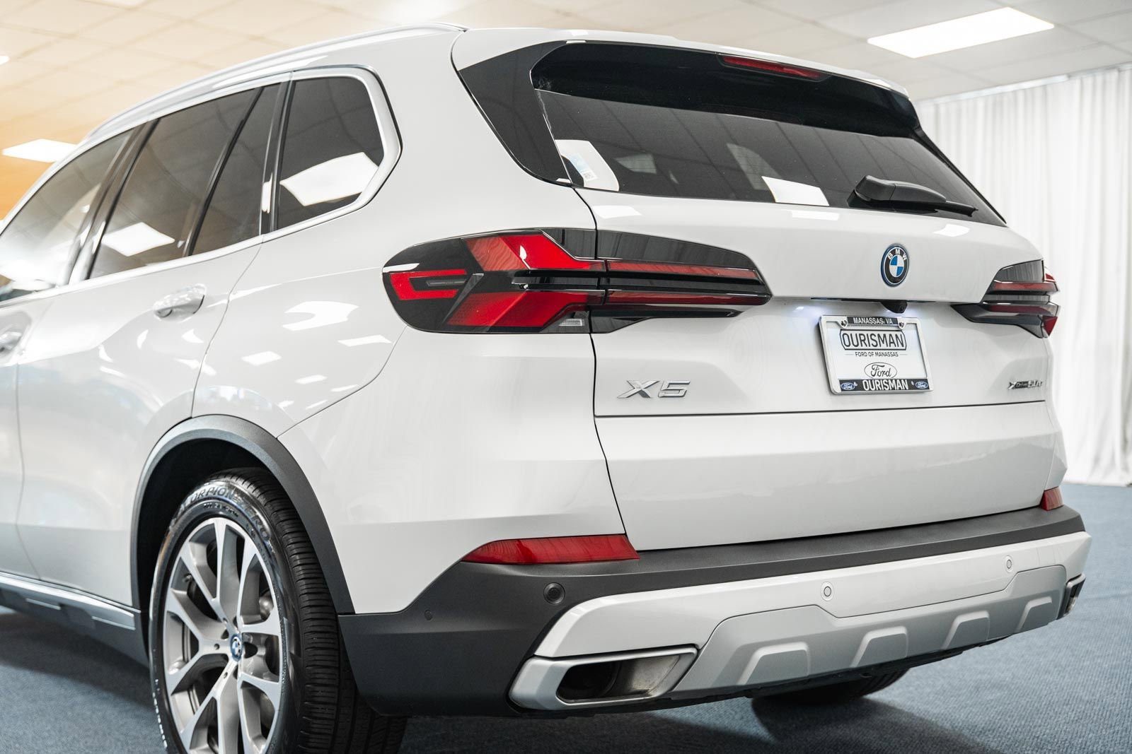 Used 2024 BMW X5 xDrive50e image 6