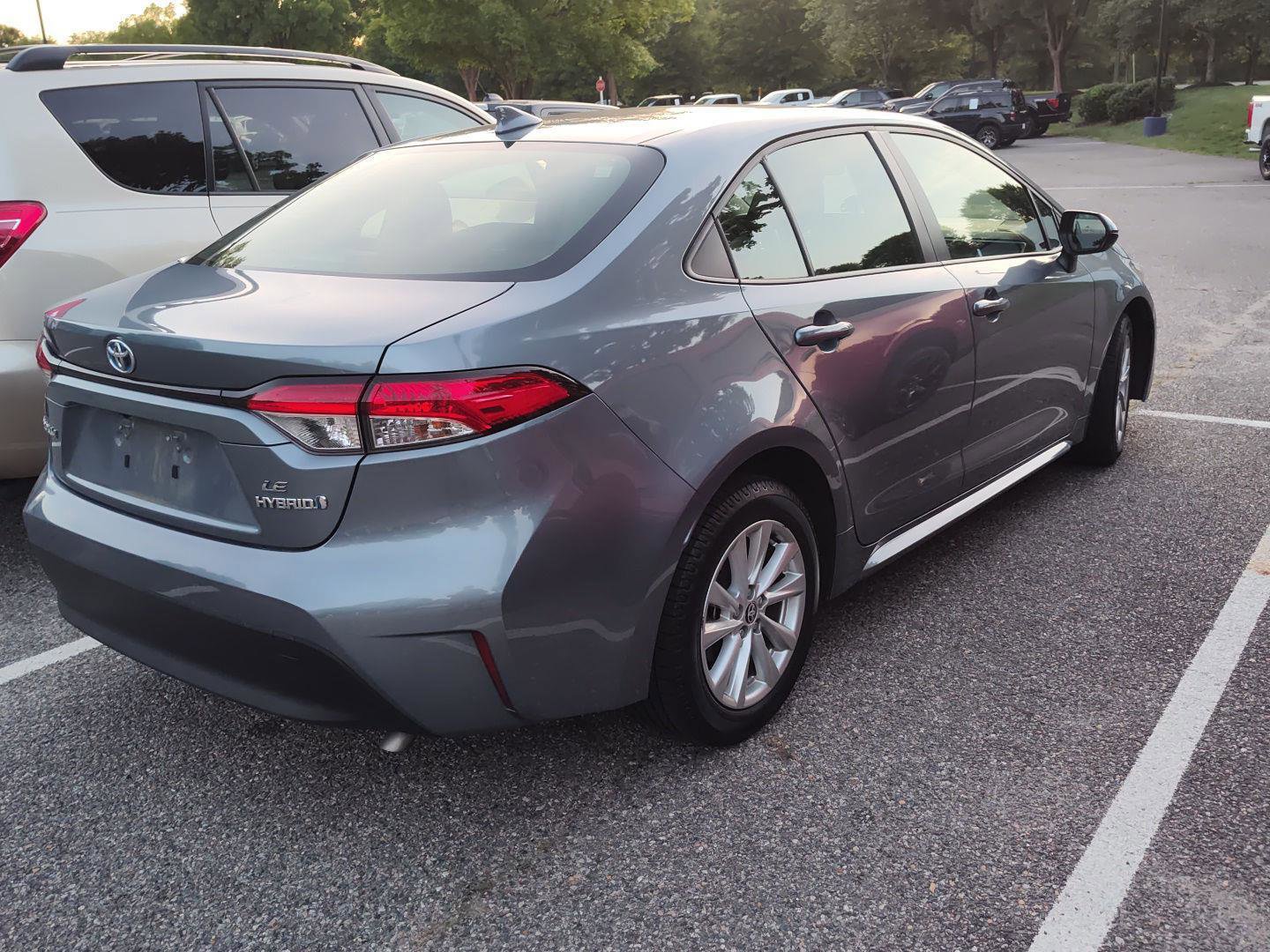 Used 2023 Toyota Corolla LE w/ LE Convenience Package FWD image 4