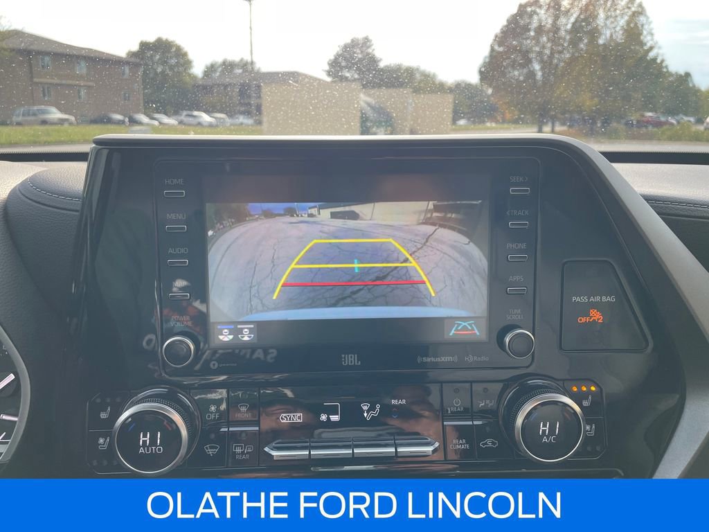 Used 2022 Toyota Highlander Limited image 17