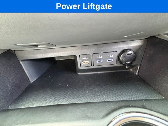 Used 2022 Toyota Highlander XLE image 22