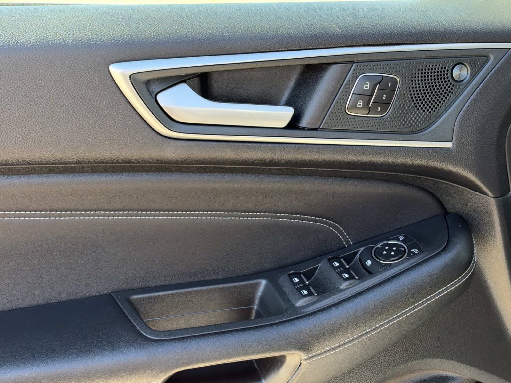 Certified 2024 Ford Edge Titanium AWD/4WD image 22
