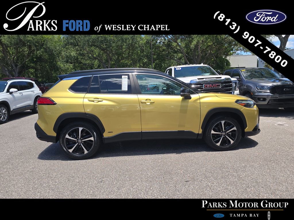 Used 2023 Toyota Corolla Cross AWD Hybrid w/ Convenience Package image 3