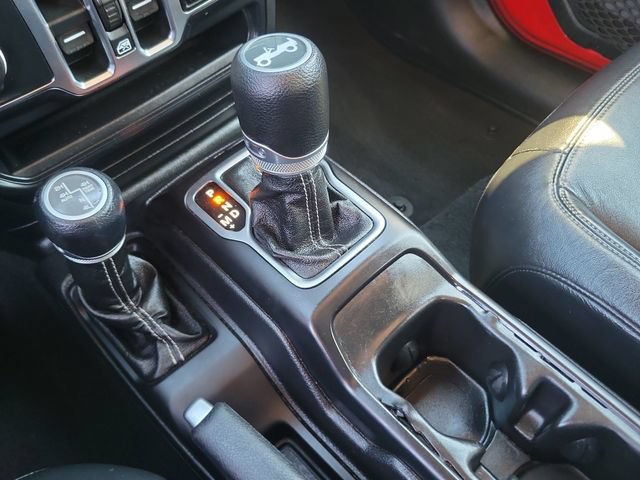 Used 2020 Jeep Wrangler Unlimited Sahara AWD/4WD image 29