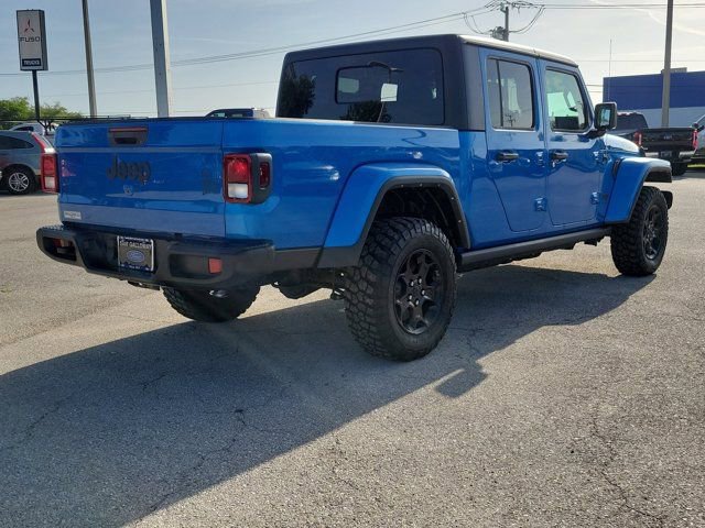 Used 2023 Jeep Gladiator Willys image 4