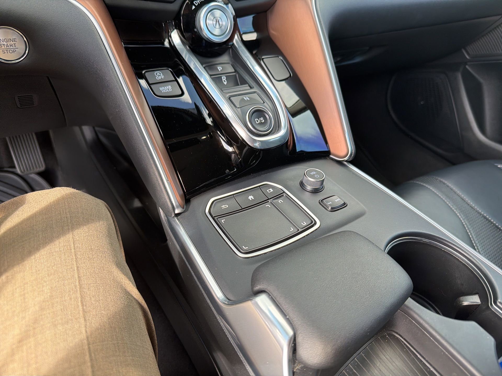 Used 2021 Acura TLX w/ Technology Package image 17