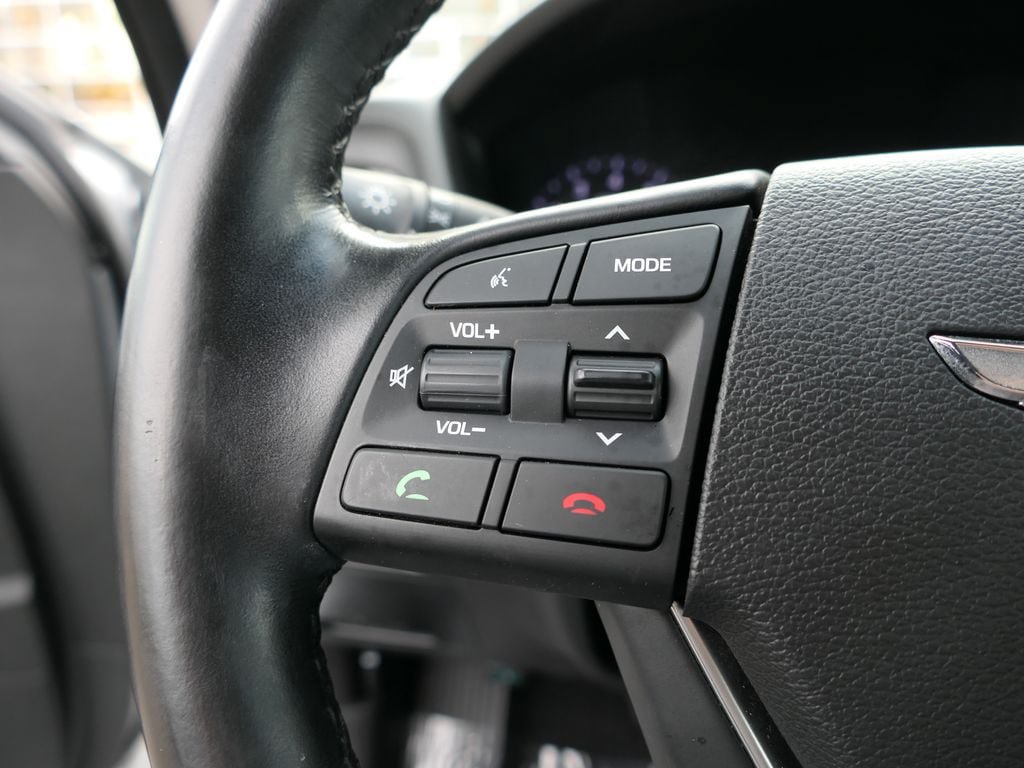 Used 2018 Genesis G80 3.8 RWD image 16
