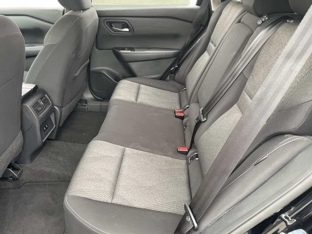 Used 2024 Nissan Rogue SV AWD/4WD image 14