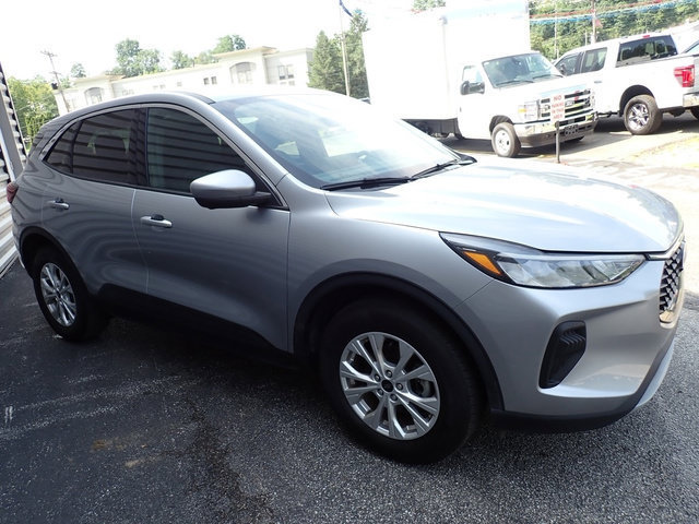 Certified 2023 Ford Escape Active AWD/4WD image 11