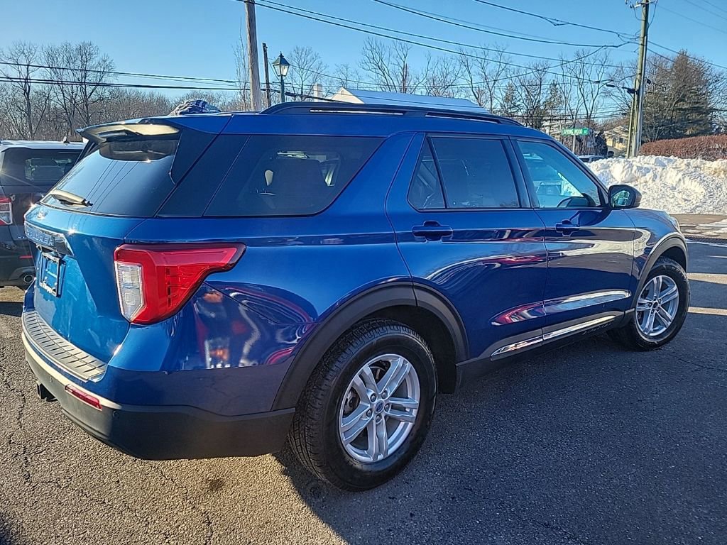 Certified 2023 Ford Explorer XLT w/ Class IV Trailer Tow Package image 3
