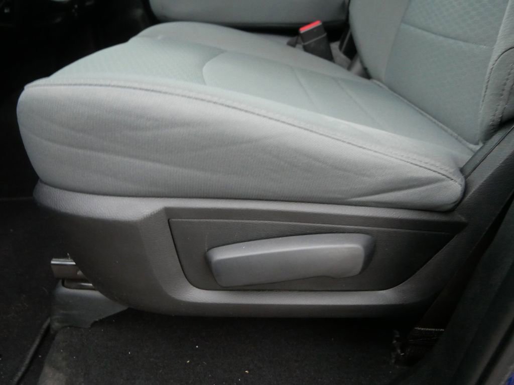 Used 2018 RAM 1500 Express image 12