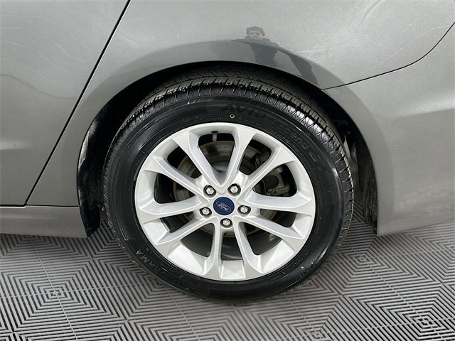 Certified 2019 Ford Fusion SE image 30