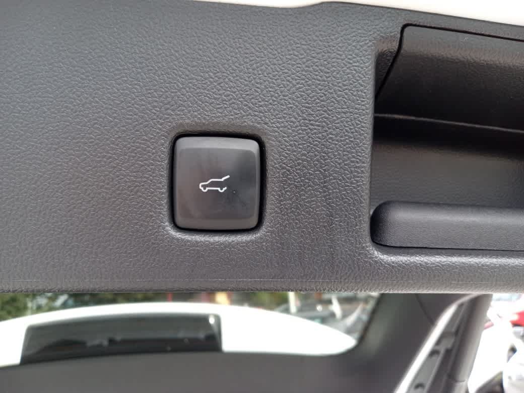 Certified 2022 Ford Escape SEL w/ Technology Package AWD/4WD image 28
