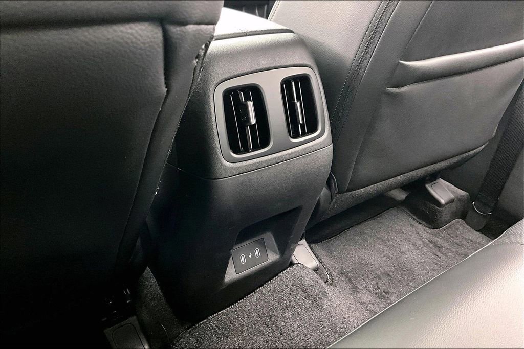 Used 2025 Hyundai Santa Cruz SEL FWD image 34