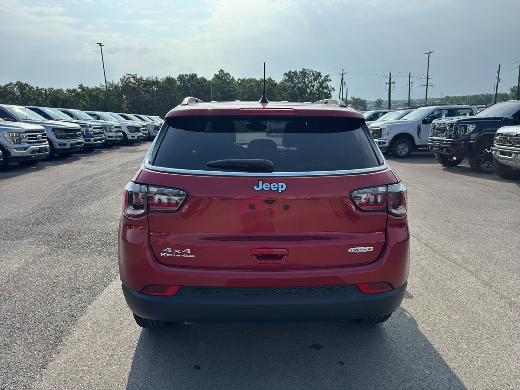 Used 2025 Jeep Compass Latitude AWD/4WD image 6
