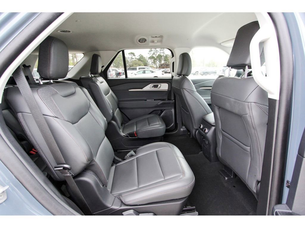 Certified 2025 Ford Explorer Active w/ Active Comfort Package image 10