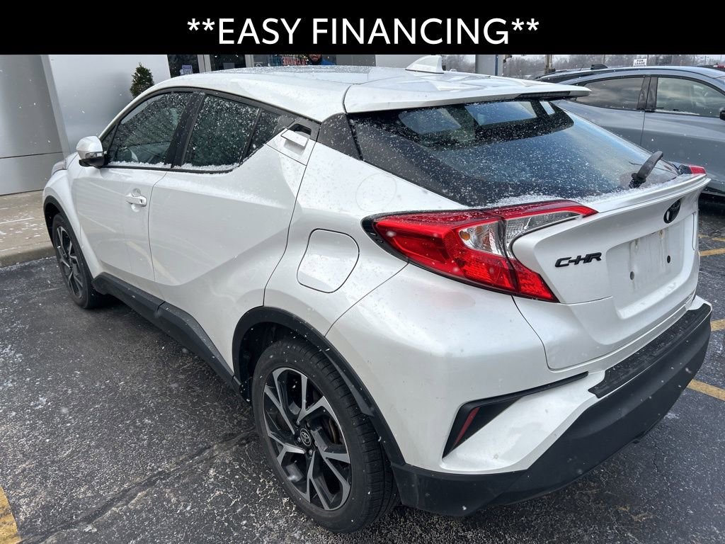 Used 2022 Toyota C-HR XLE image 9