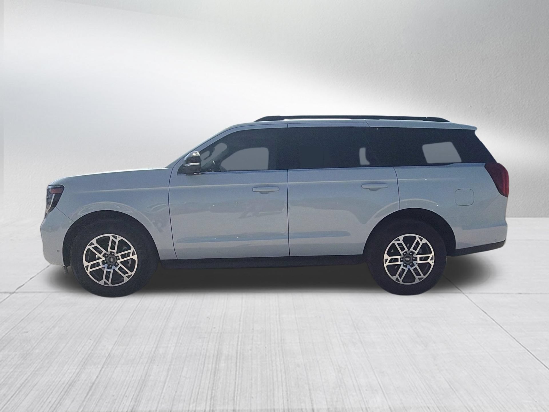 Certified 2025 Ford Expedition Active RWD image 9