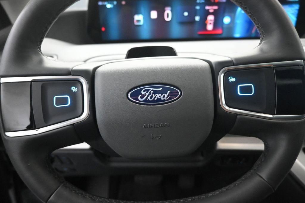 Certified 2025 Ford Expedition Active AWD/4WD image 25
