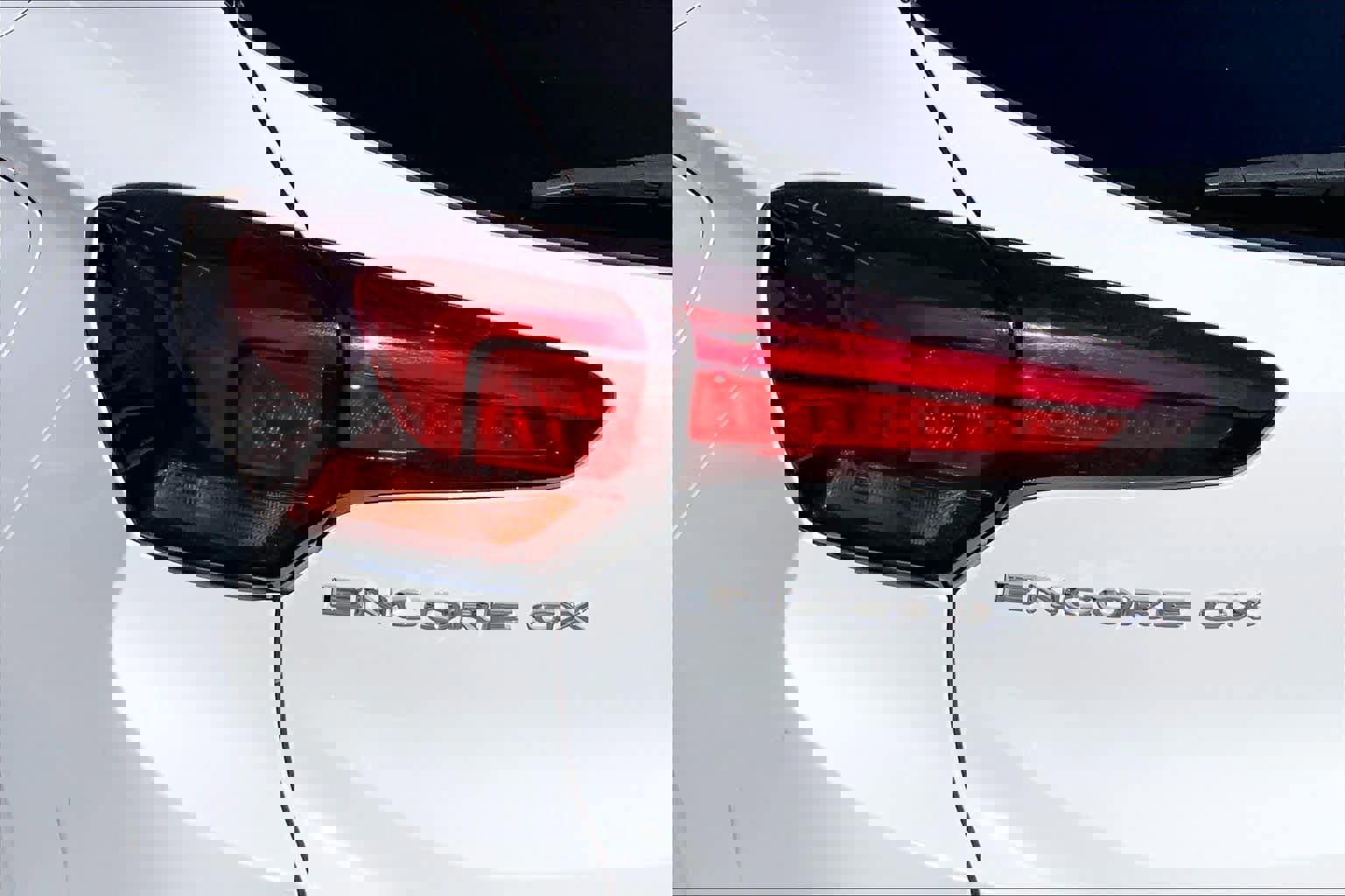 Used 2022 Buick Encore GX Essence image 28