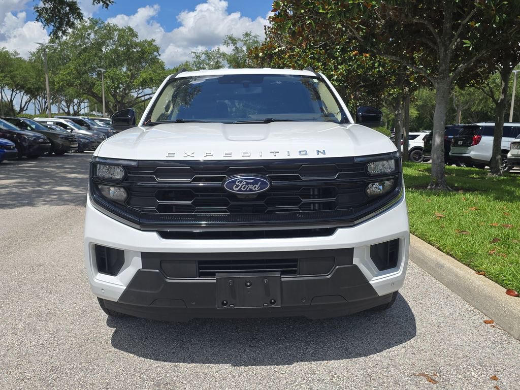 Certified 2025 Ford Expedition Active RWD image 2