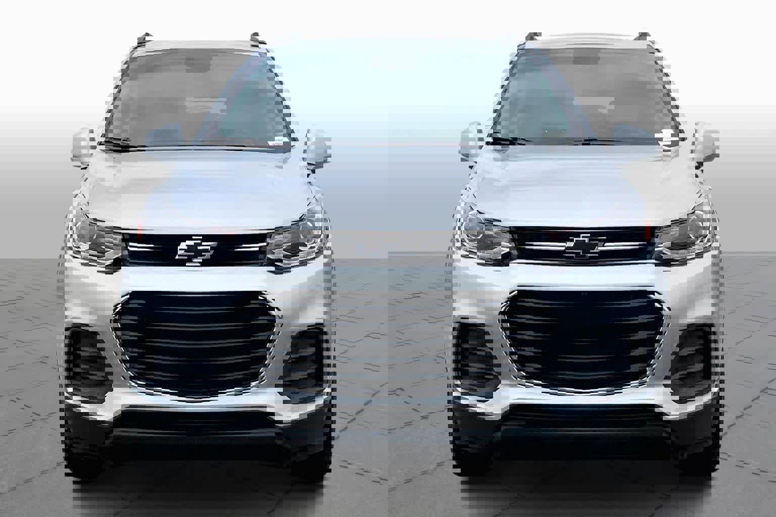 Used 2022 Chevrolet Trax LT w/ Driver Confidence Package image 4