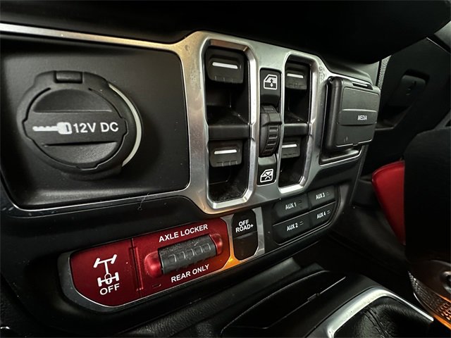 Used 2024 Jeep Wrangler Unlimited image 24