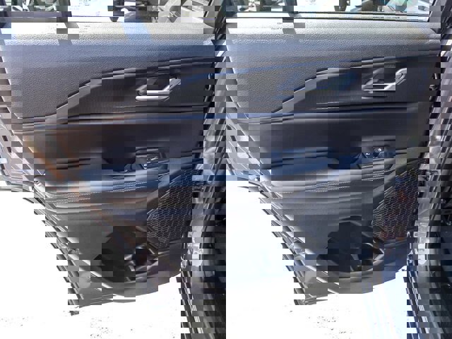 Used 2024 Jeep Grand Cherokee Altitude image 27