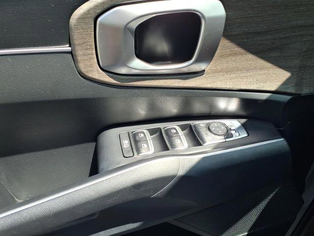 Used 2023 Kia Sorento S w/ Panoramic Sunroof Package AWD/4WD image 15