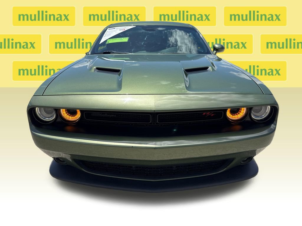Used 2018 Dodge Challenger R/T Scat Pack w/ Leather Interior Group RWD image 11