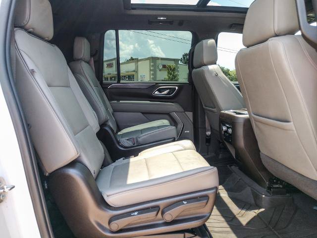 Used 2023 GMC Yukon XL SLT w/ SLT Premium Package RWD image 15
