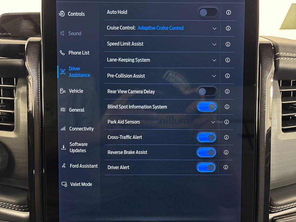 Certified 2023 Ford F150 Lightning Platinum image 27