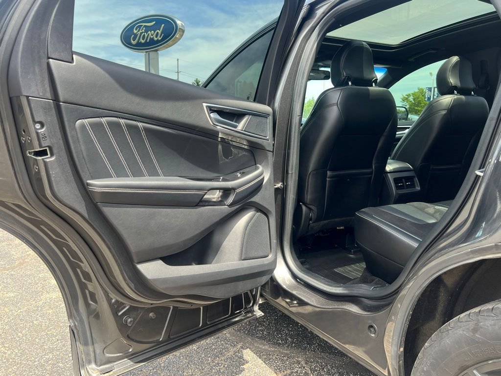 Certified 2019 Ford Edge ST w/ Convenience Package AWD/4WD image 31