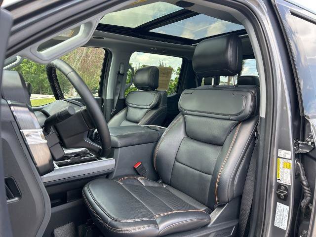 Certified 2025 Ford F250 Lariat w/ Lariat Ultimate Package AWD/4WD image 20