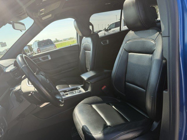 Certified 2020 Ford Explorer XLT w/ Equipment Group 202A AWD/4WD image 12