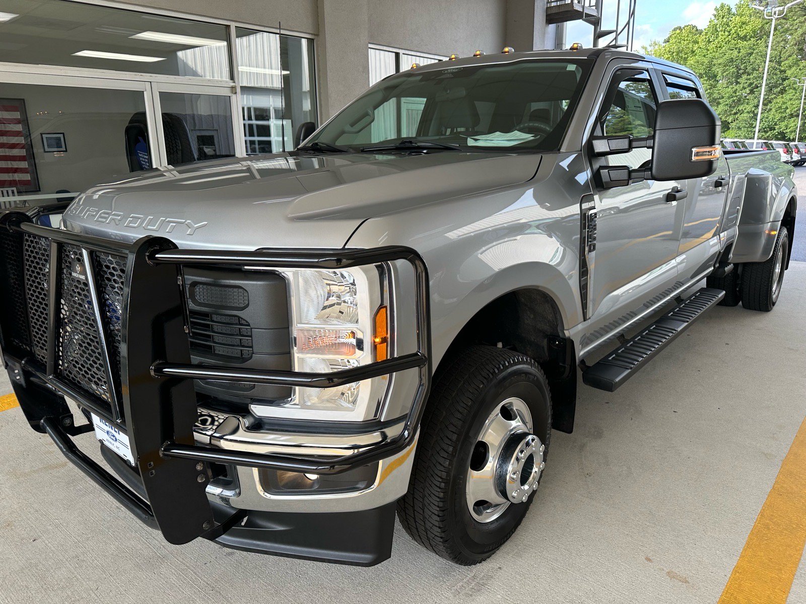 Certified 2024 Ford F350 XL w/ Snow Plow Prep Package AWD/4WD image 3