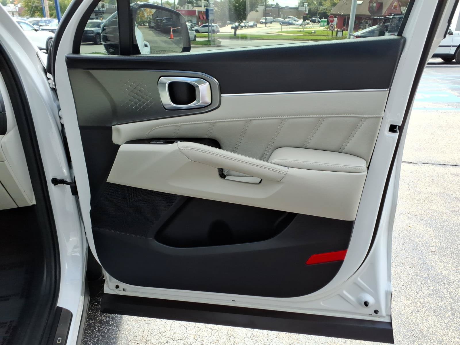 Used 2021 Kia Sorento AWD image 29
