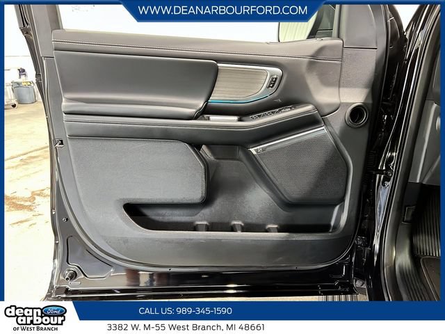 Certified 2025 Ford Expedition Platinum AWD/4WD image 11